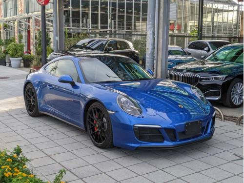 Porsche(Oɱ)